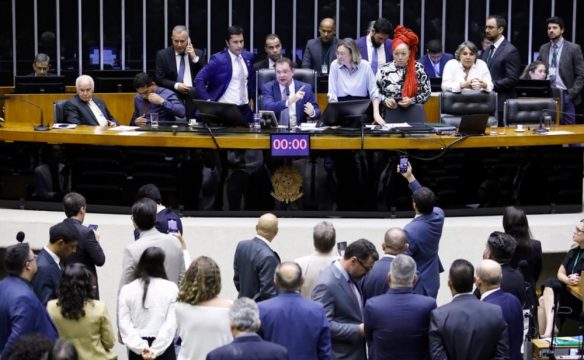 A estratégia do constrangimento