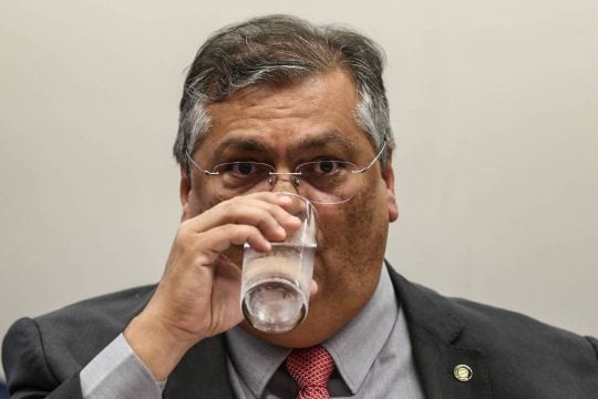 A manobra de Dino