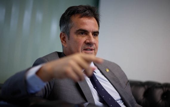 Ciro incomoda