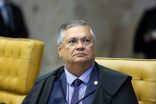 A suspeição de Dino