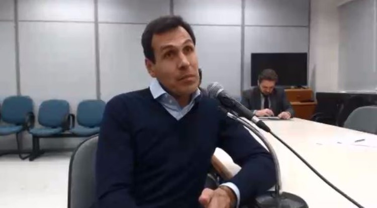 Esqueçam que agradeci