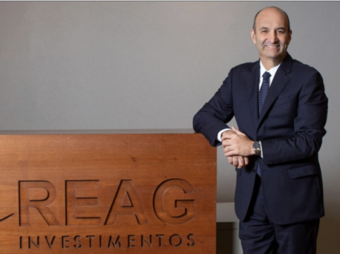 A Reag sai da luz