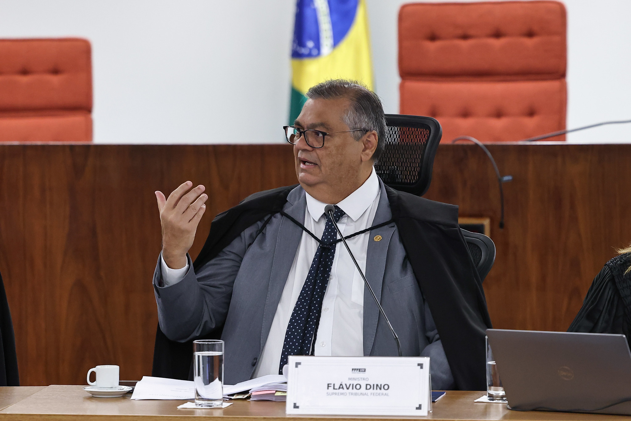 Deixa eu ver essas emendas