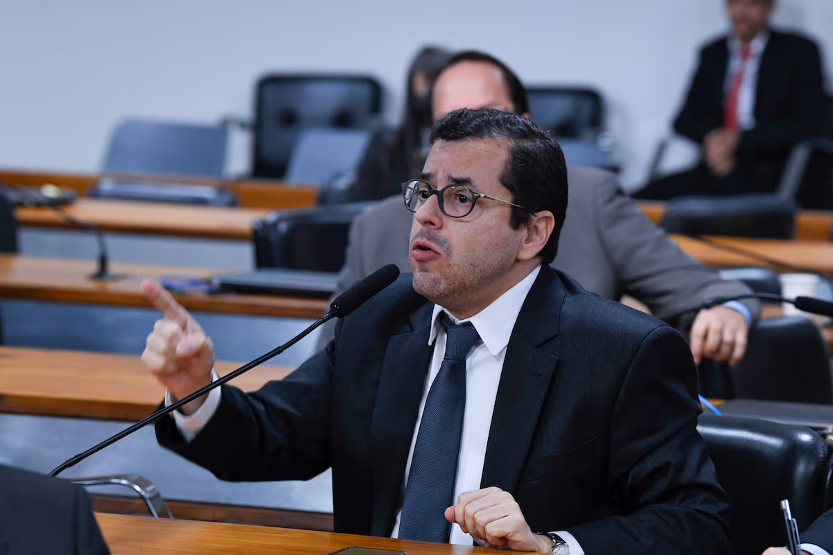 Em nome dos 10 bilhões