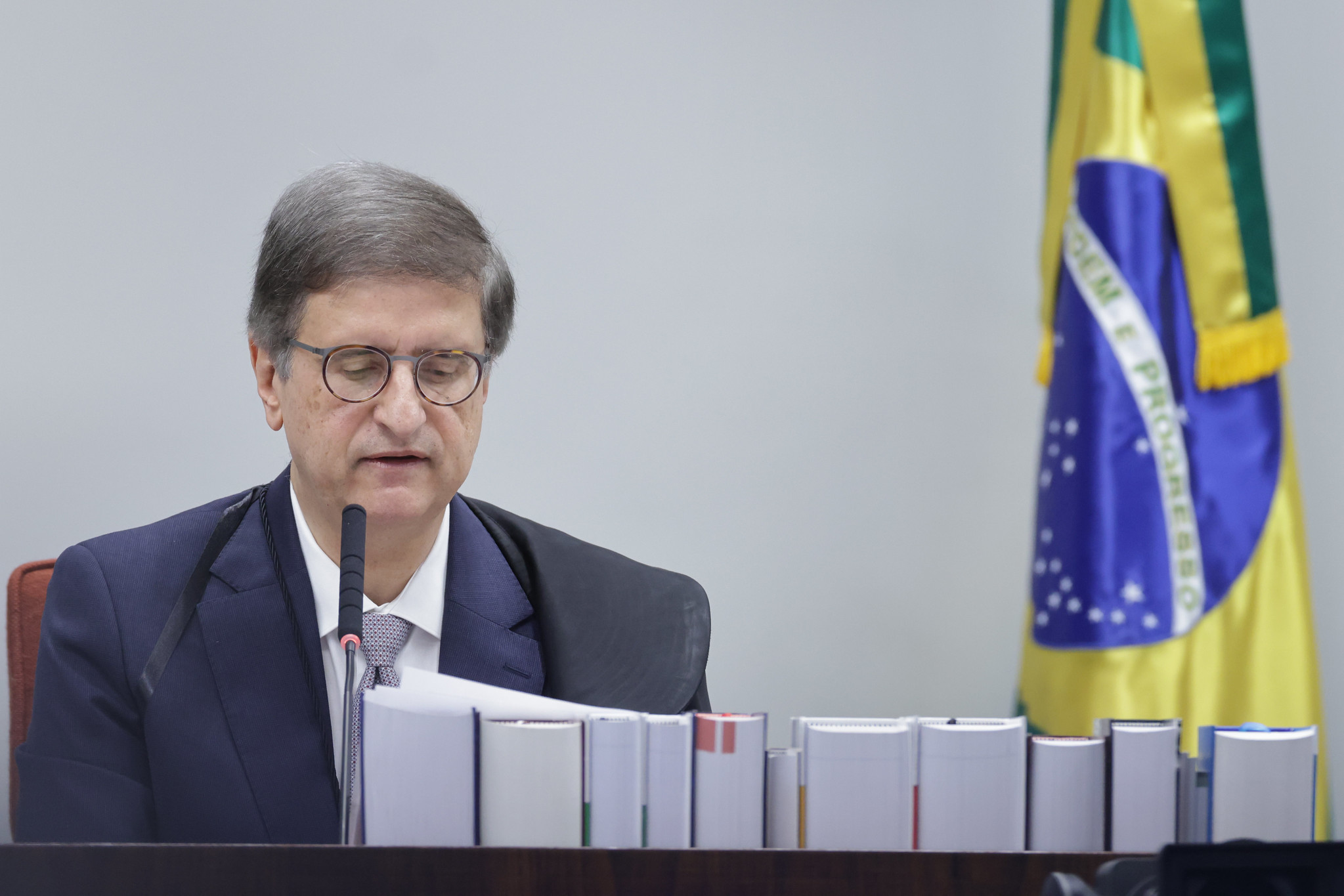 Só um escapa