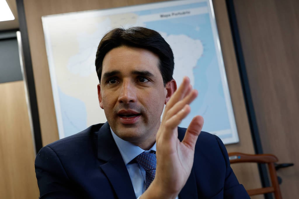 O silêncio do governo sobre o Tecon 10