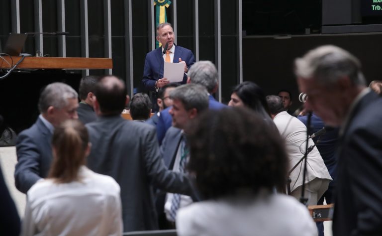 Bets e fintechs pagam mais
