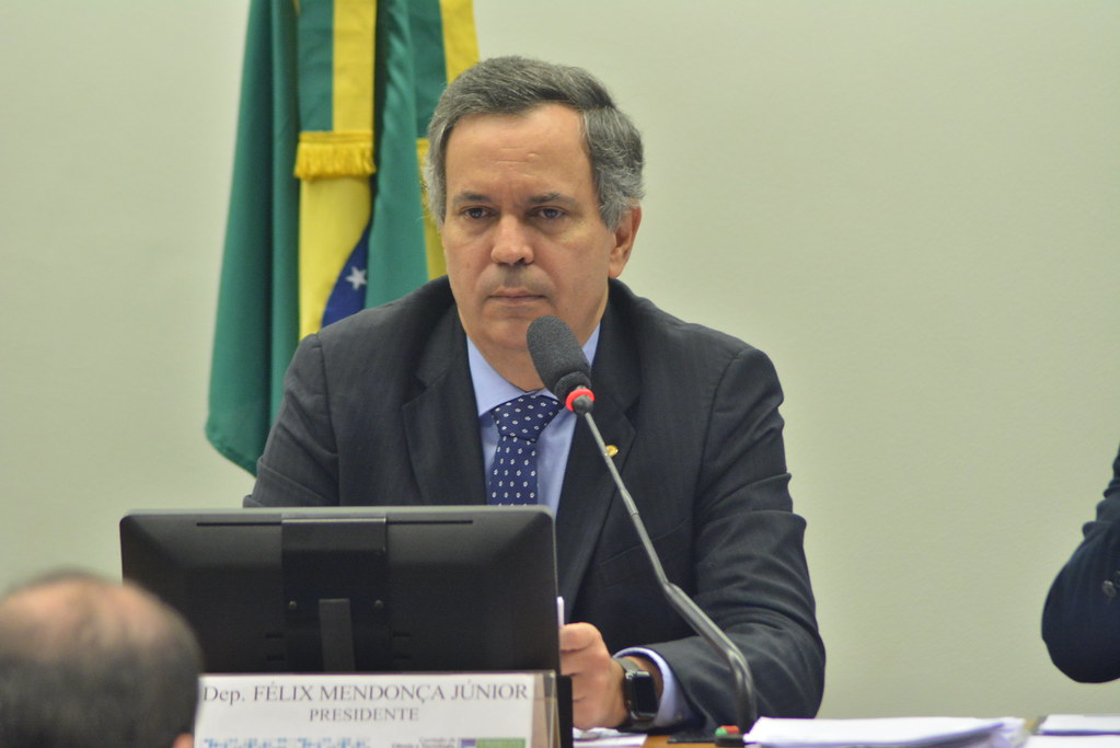 Félix na Overclean, de novo