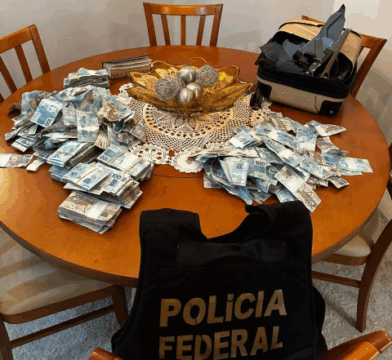 A mala do Master pela janela