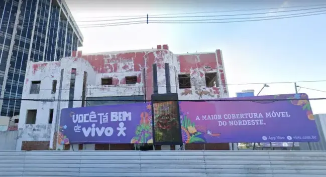 A manobra da Moura Dubeux