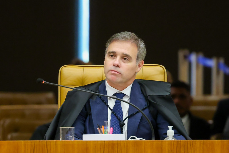 A resposta de Mendonça