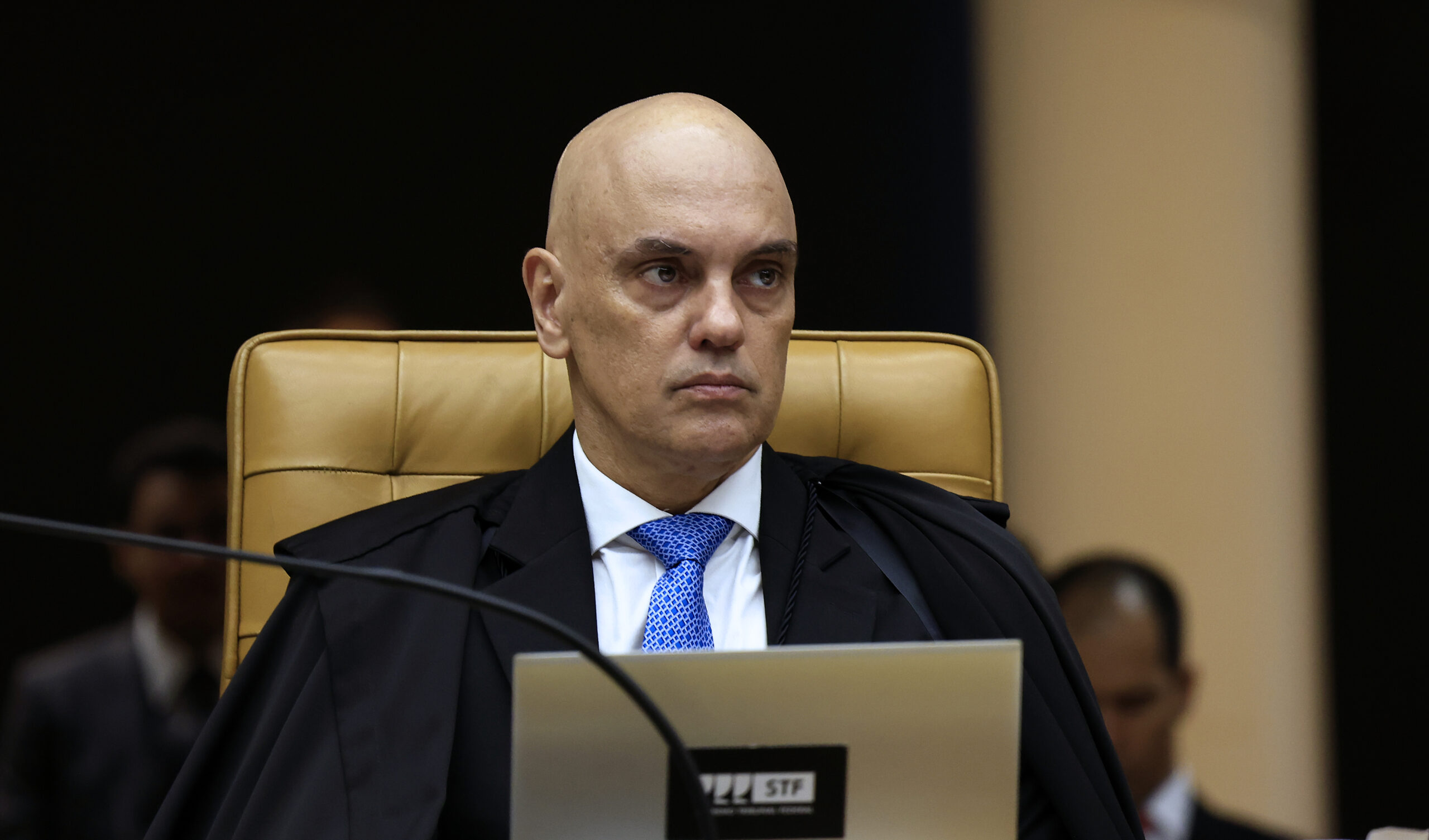 Itália contra Moraes