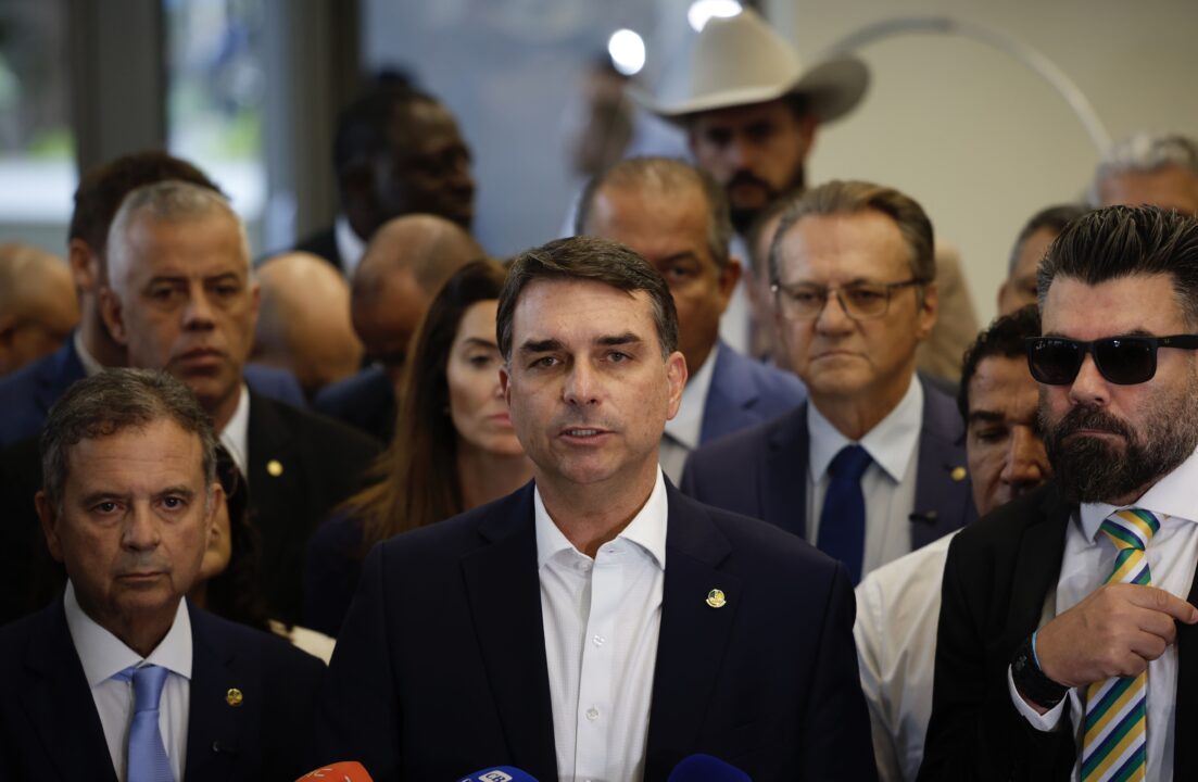 Pouco quórum e alguma desconfiança