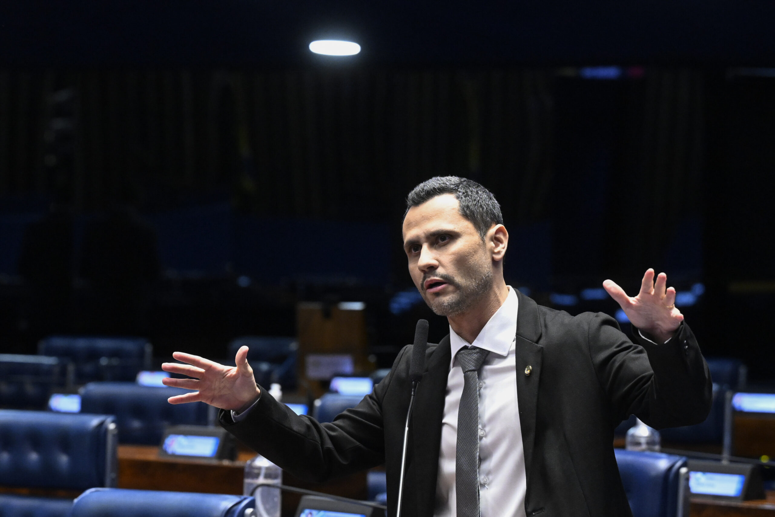 Cleitinho só depois da Copa