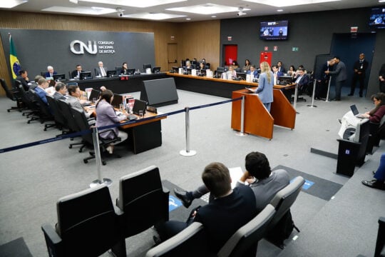 CNJ empurra para agosto