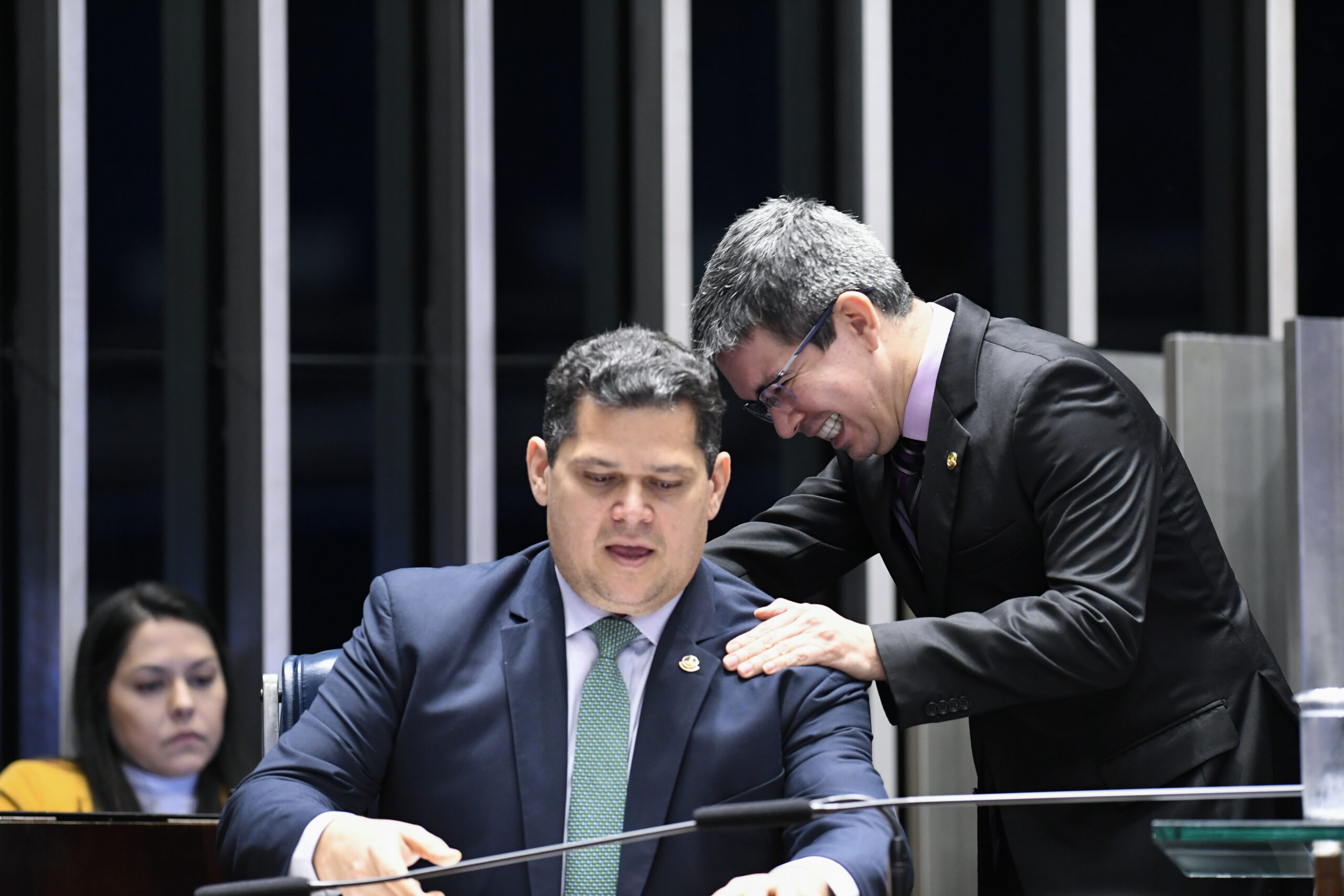 Sem acordo, com recuo