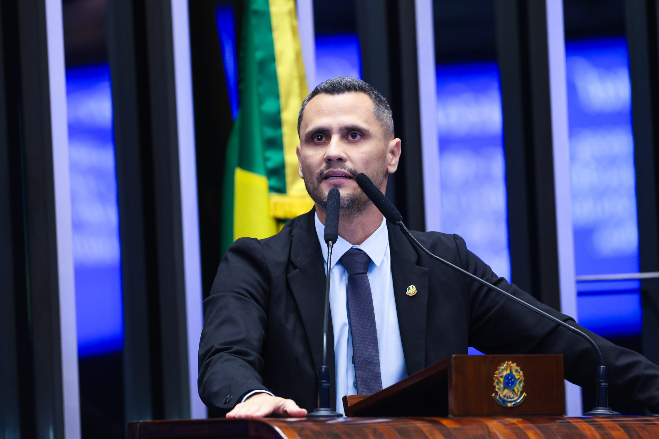 Ainda à espera de Cleitinho