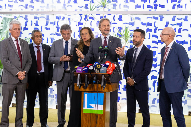 O PT contra Mendonça
