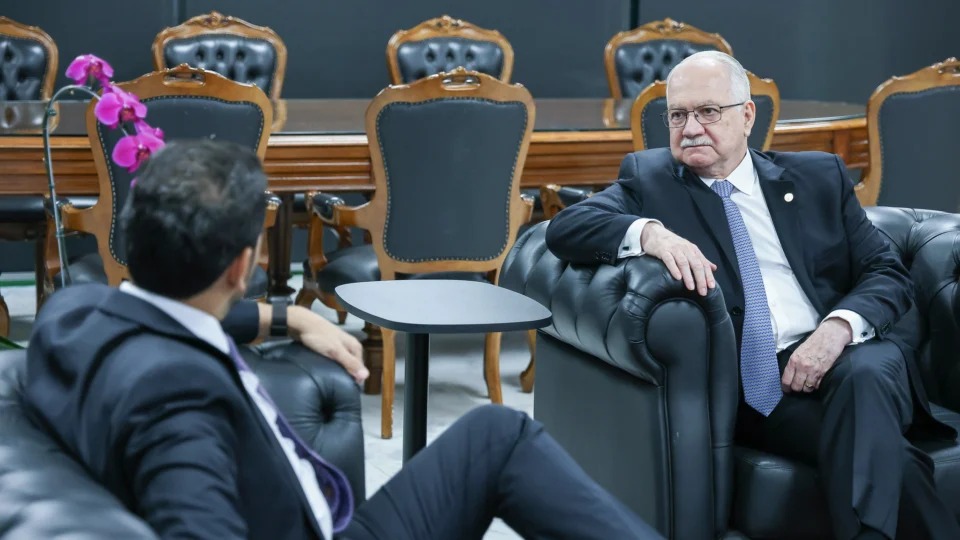Direto para Fachin