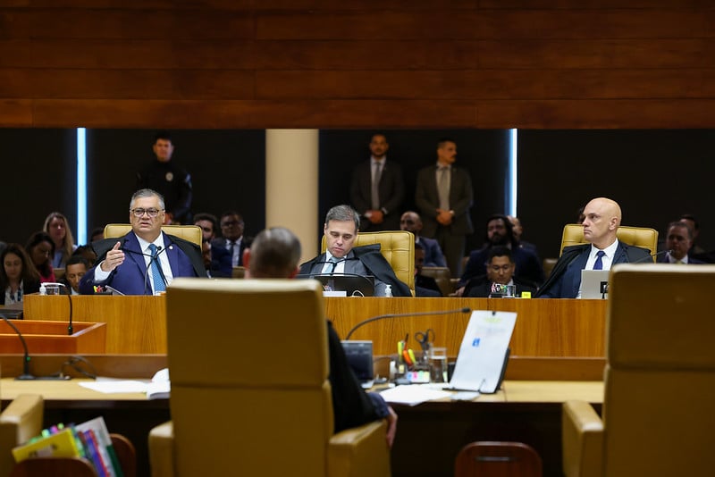 O tribunal partido