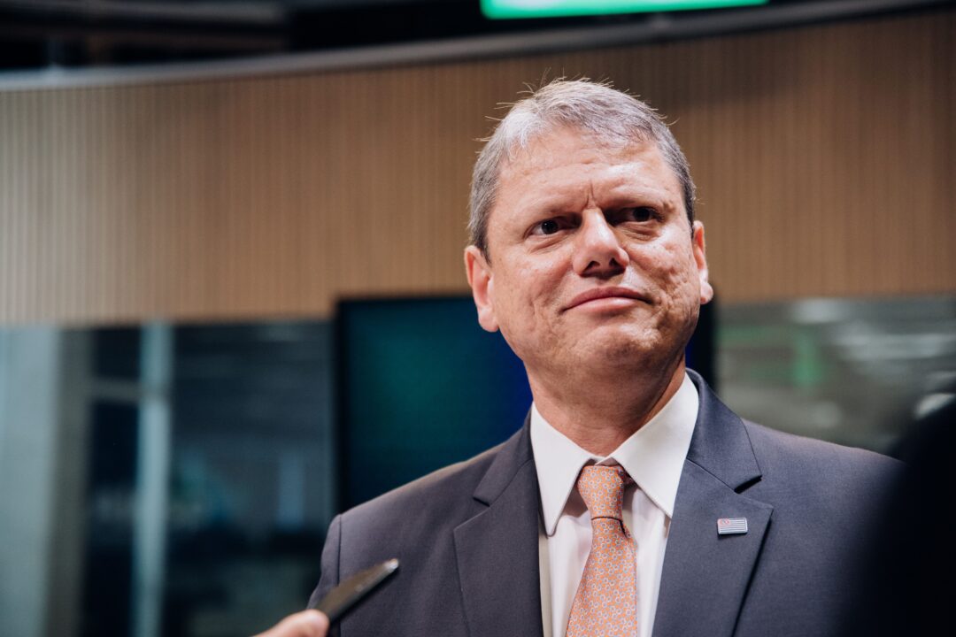 Tarcísio reeleito